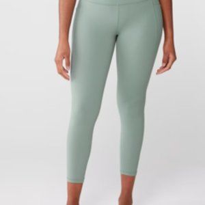 NWT!  Athleta Salutation Stash Pocket II 7/8 Tights